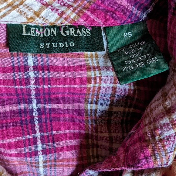 Lot of 4 Womens Sz S M Shirts Tops Short Sleeve Button - Picture 6 of 12